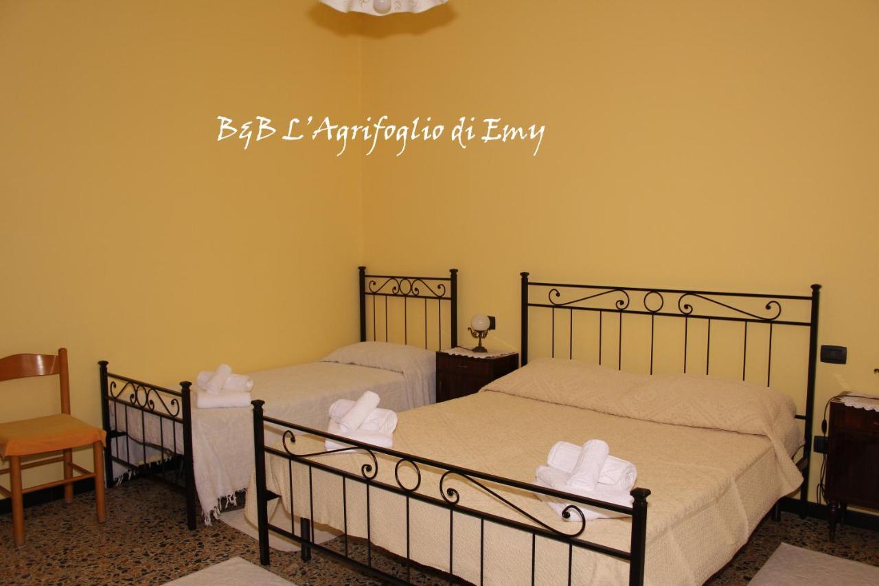 L'Agrifoglio Di Emy Bed & Breakfast Гуспини Екстериор снимка