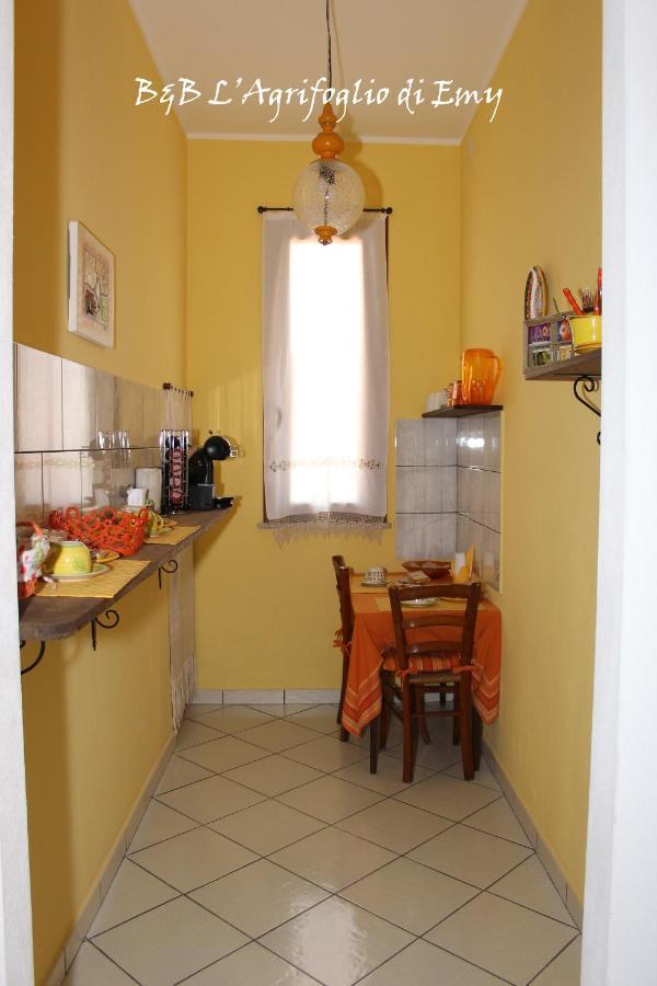L'Agrifoglio Di Emy Bed & Breakfast Гуспини Екстериор снимка