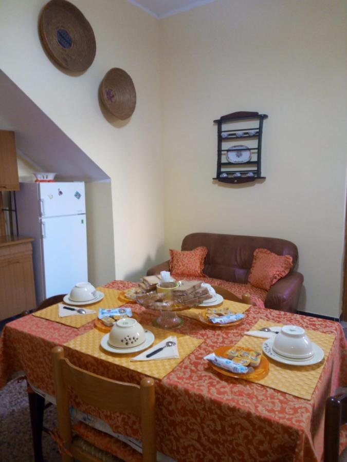 L'Agrifoglio Di Emy Bed & Breakfast Гуспини Екстериор снимка