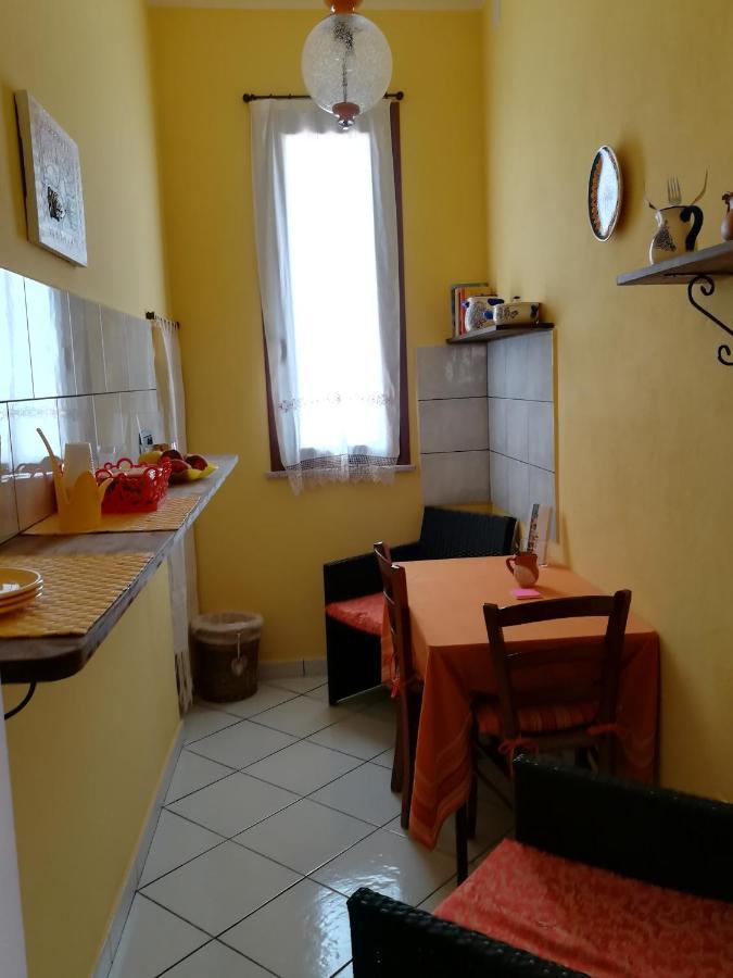 L'Agrifoglio Di Emy Bed & Breakfast Гуспини Екстериор снимка